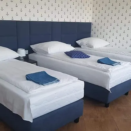 בית אירוח Aster *