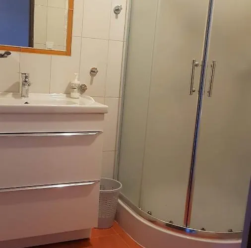 Aster Habitación en casa particular Rewa